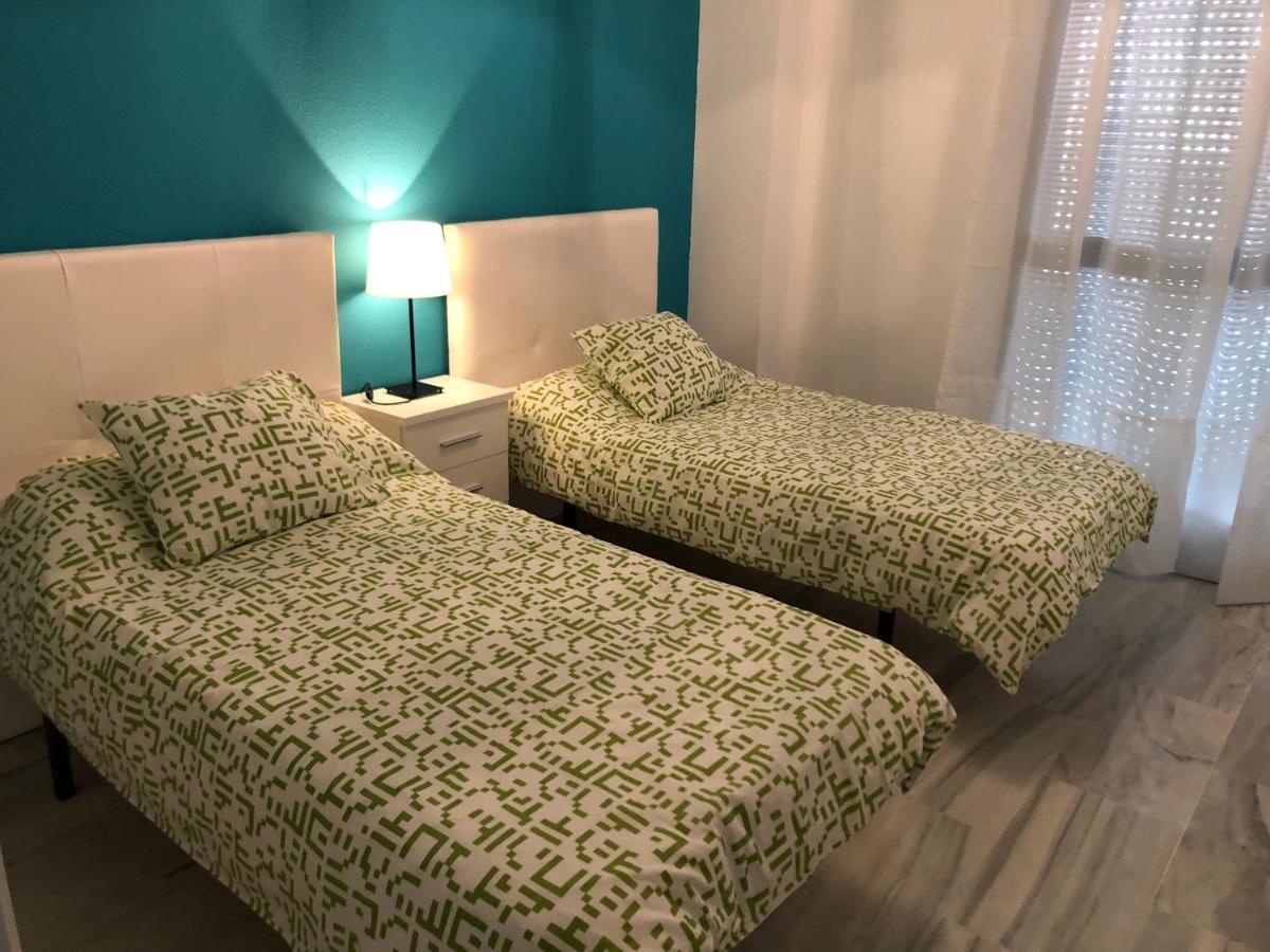 Torremolinos, Playa Del Bajondillo, Primera Linea Eksteriør billede